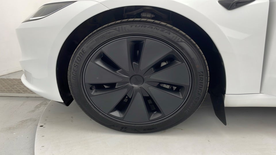 Tesla Model 3 RWD 4d