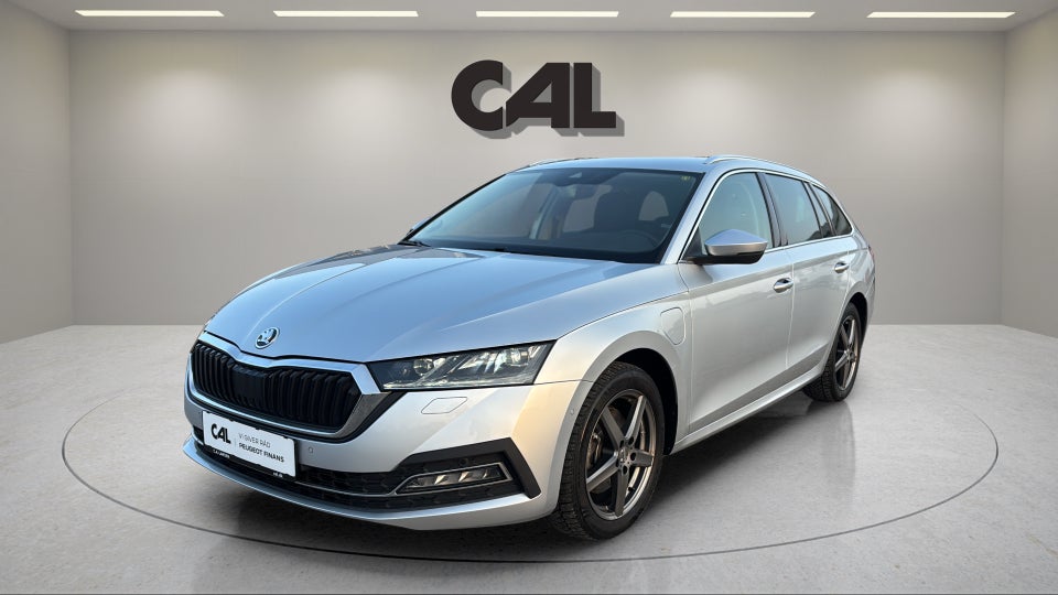 Skoda Octavia 1,4 TSi iV Plus Combi DSG 5d