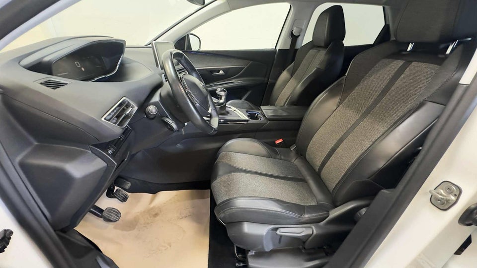 Peugeot 3008 1,6 BlueHDi 120 Allure 5d