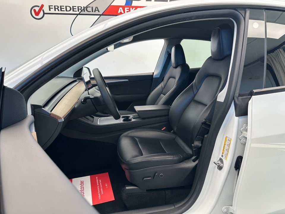 Tesla Model Y Long Range AWD 5d