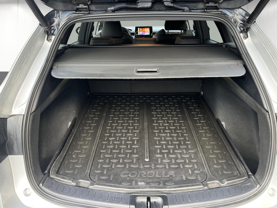 Toyota Corolla 1,8 Hybrid Active Premium Touring Sports MDS 5d