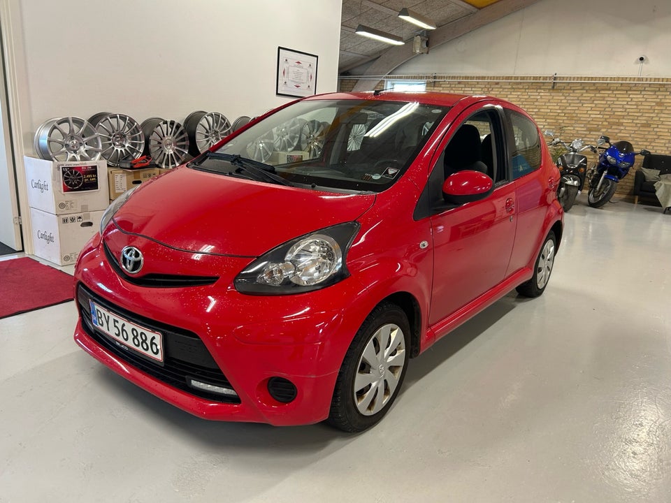 Toyota Aygo 1,0 VVT-i T2 5d