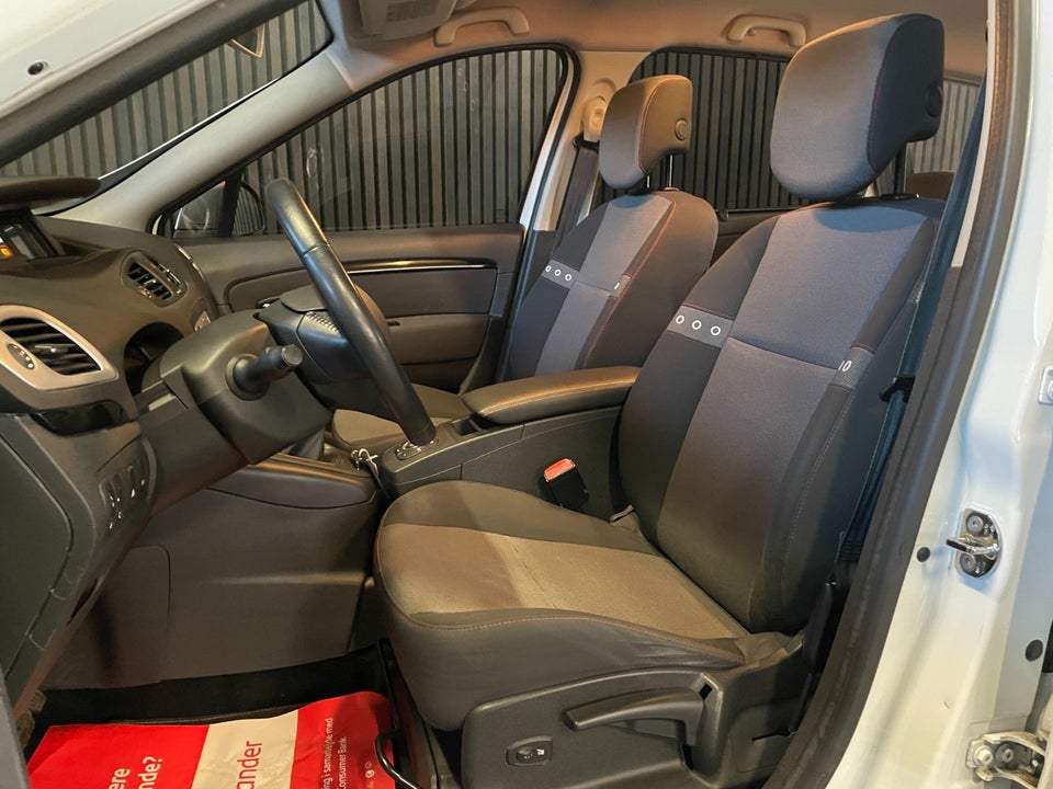 Renault Grand Scenic III 1,6 dCi 130 Dynamique 7prs 5d