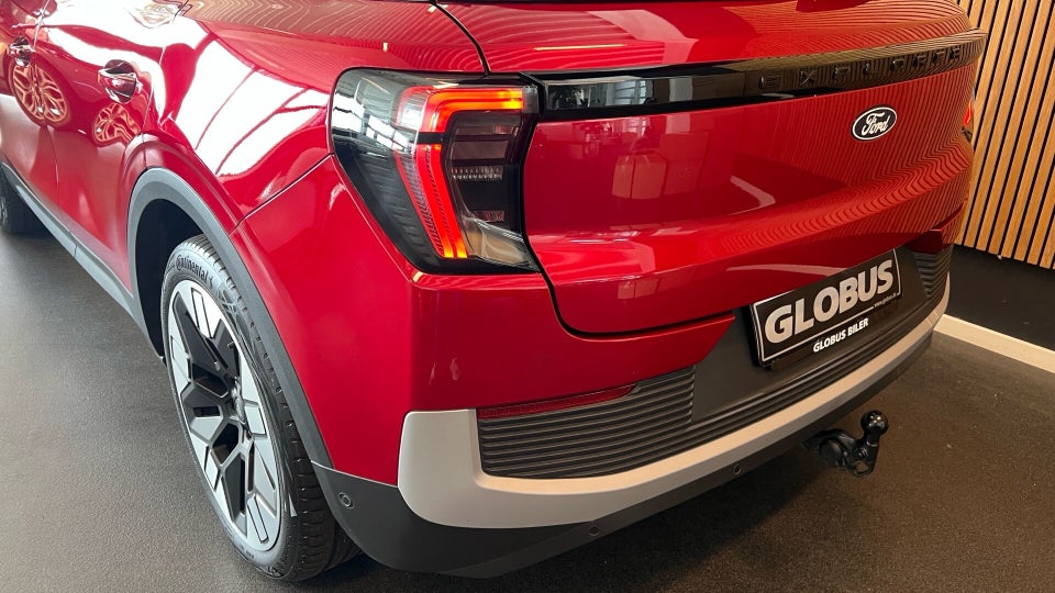 Ford Explorer 77 Premium Extended Range 5d