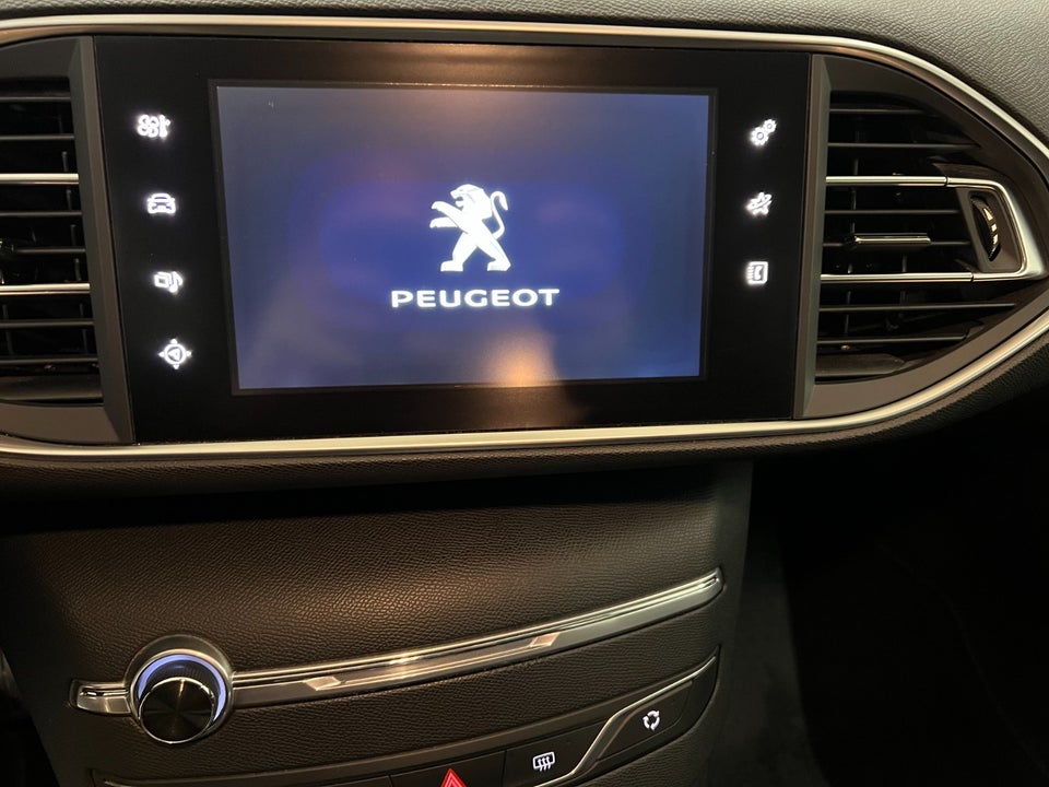 Peugeot 308 1,6 BlueHDi 120 Style 5d