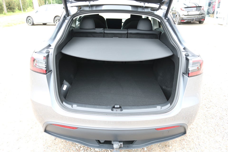 Tesla Model Y RWD 5d