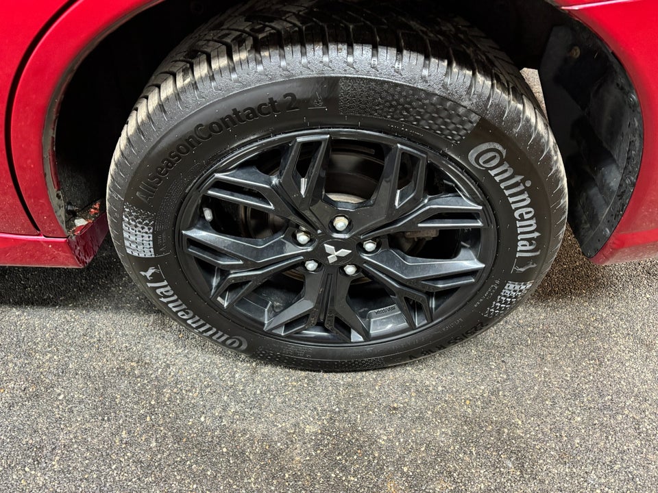 Mitsubishi Outlander 2,4 PHEV Inform+ CVT 4WD 5d