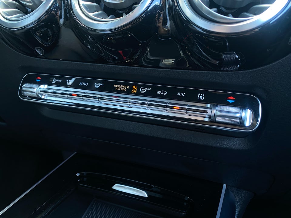 Mercedes EQA350 AMG Line 4Matic 5d