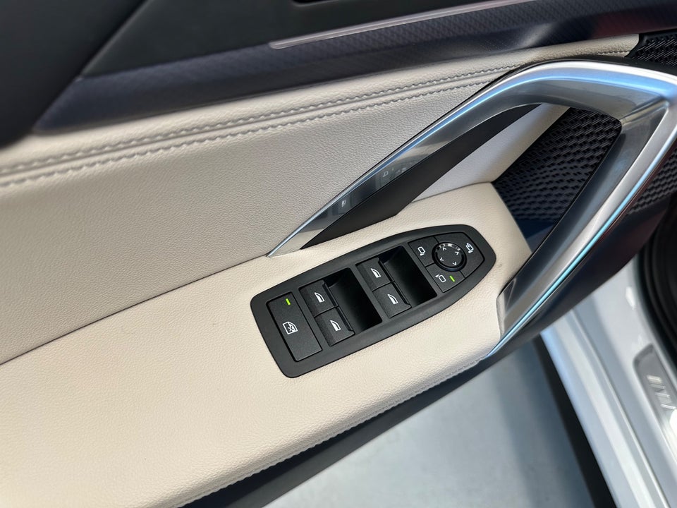 BMW iX1 xDrive30 M-Sport 5d