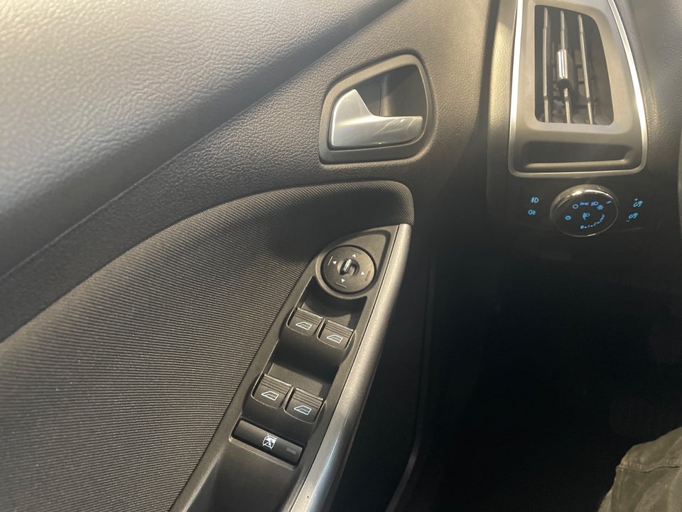 Ford Focus 1,0 SCTi 125 Titanium ECO 5d