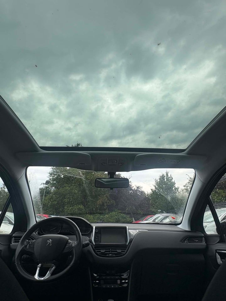 Peugeot 208 1,2 e-THP 110 Allure 5d