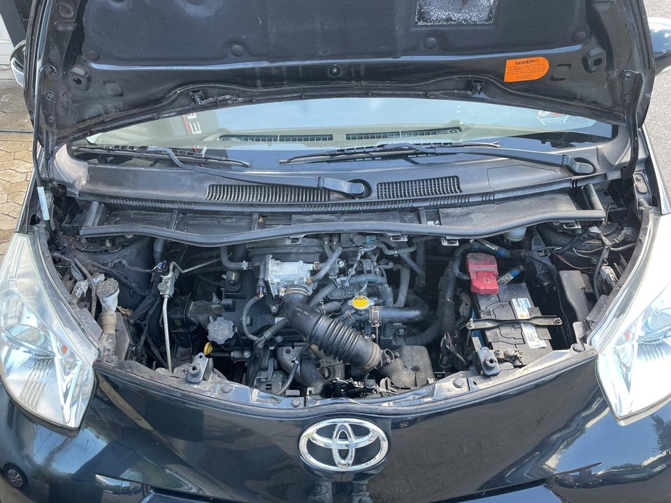Toyota iQ 1,0 VVT-i Q3 3d