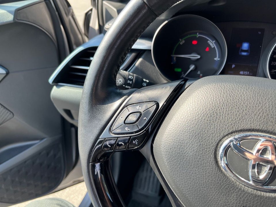 Toyota C-HR 1,8 Hybrid C-LUB Premium CVT 5d