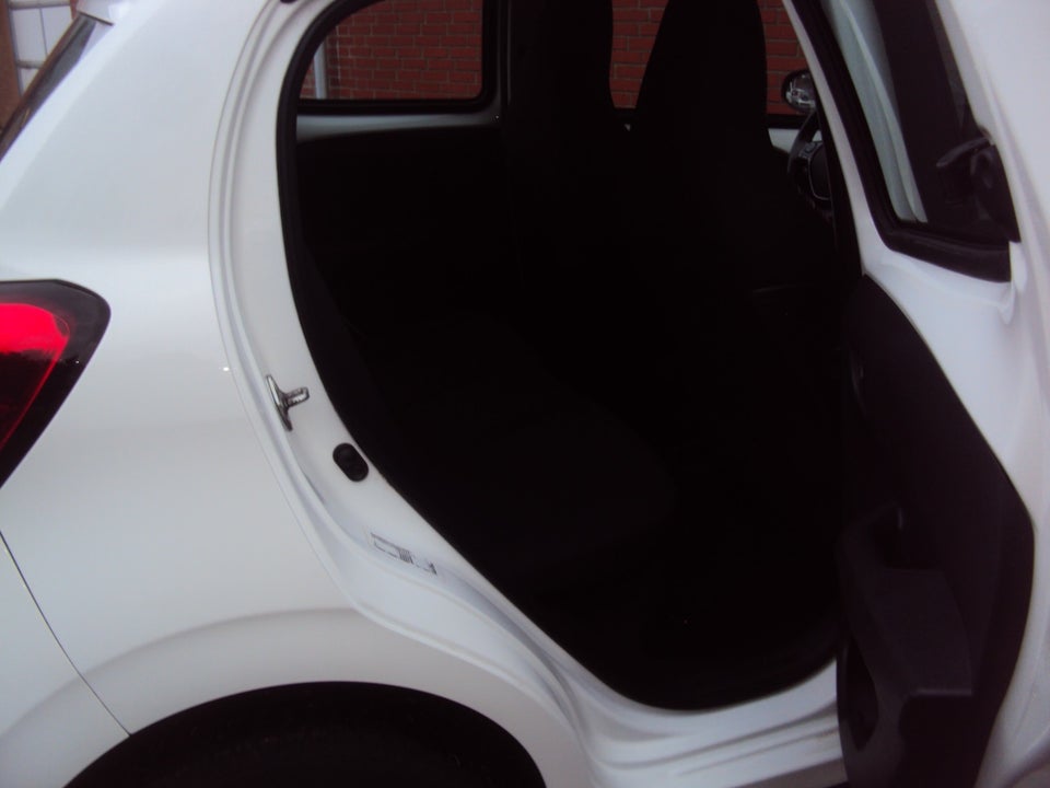 Citroën C1 1,0 VTi Shine Limited 5d