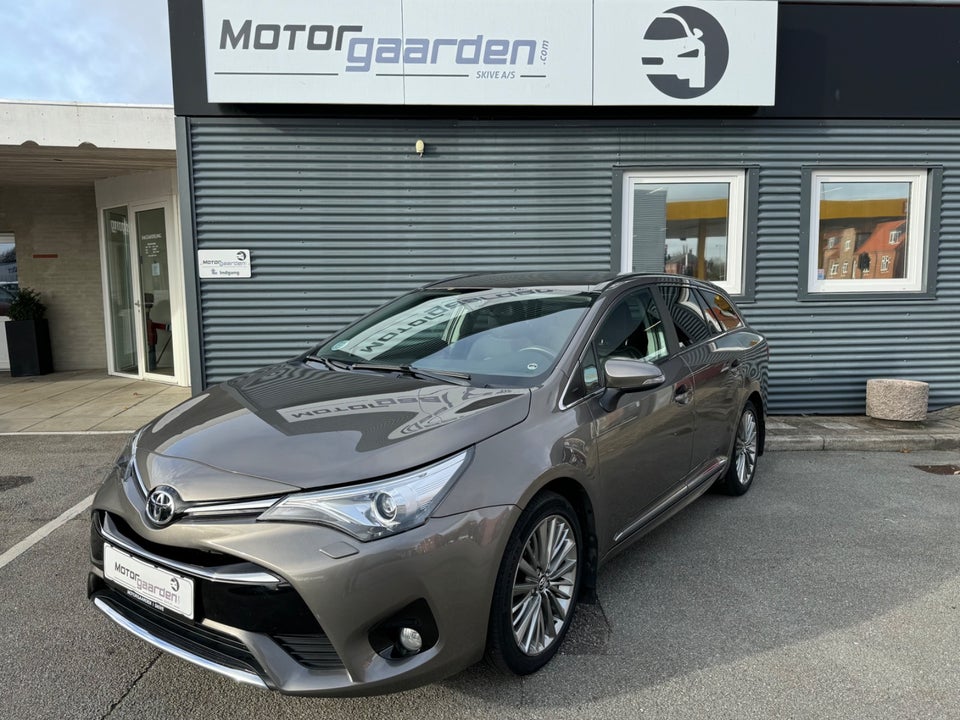 Toyota Avensis 1,8 VVT-i T2 Premium Touring Sports 5d