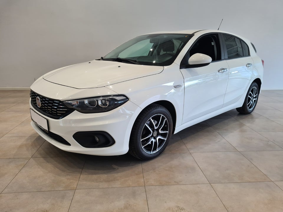 Fiat Tipo 1,4 16V Easy 5d