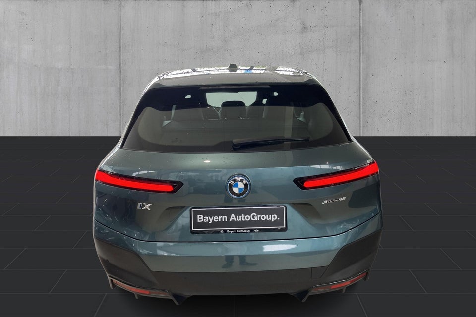BMW iX xDrive40 5d