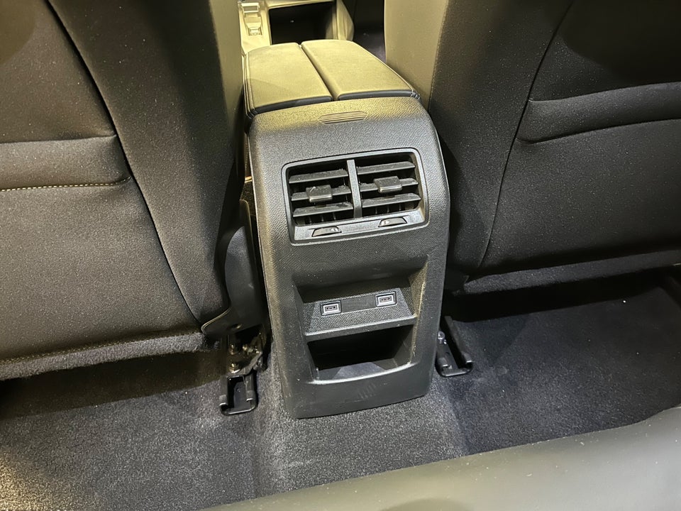 Peugeot 308 1,6 Hybrid First Selection+ EAT8 5d