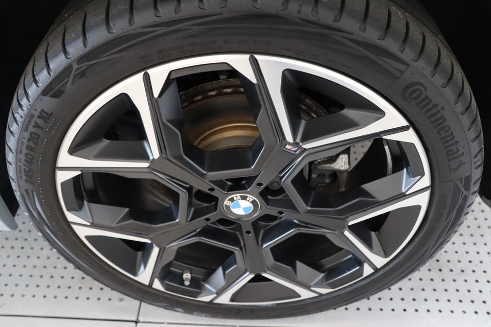 BMW iX2 eDrive20 M-Sport 5d