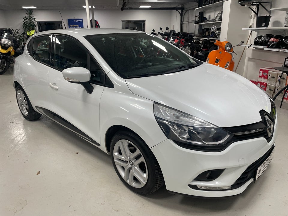 Renault Clio IV 1,5 dCi 90 Zen 5d