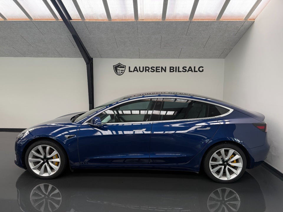 Tesla Model 3 Long Range AWD 4d