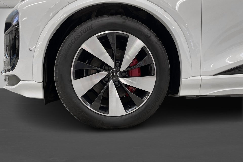 Audi Q6 e-tron Ultra quattro 5d