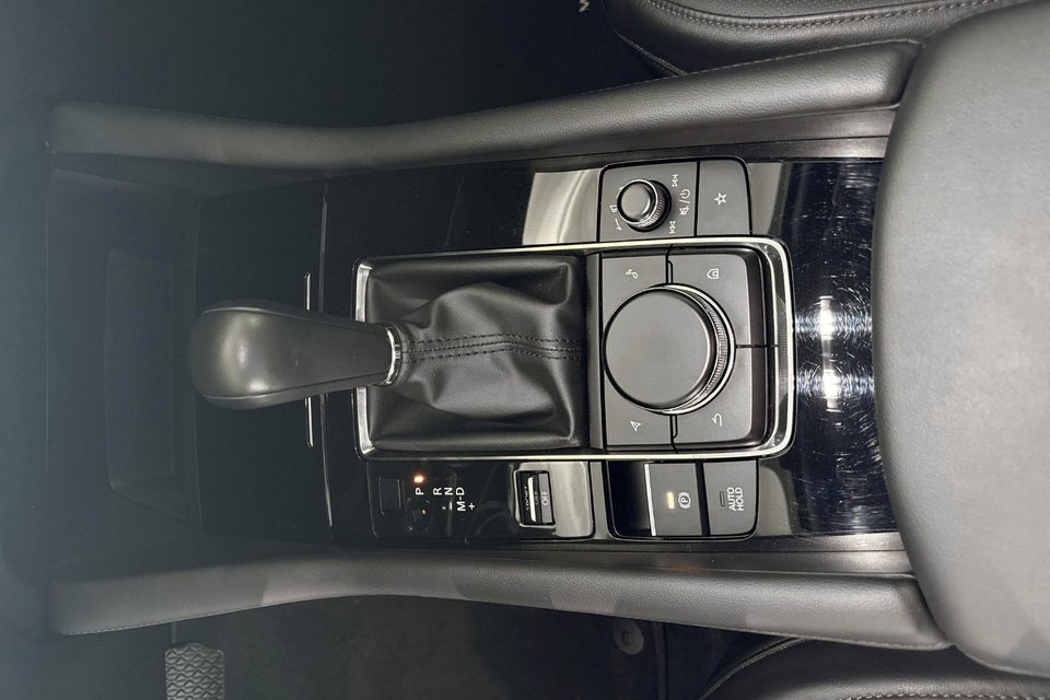 Mazda 3 2,0 e-SkyActiv-G 150 Cosmo aut. 4d