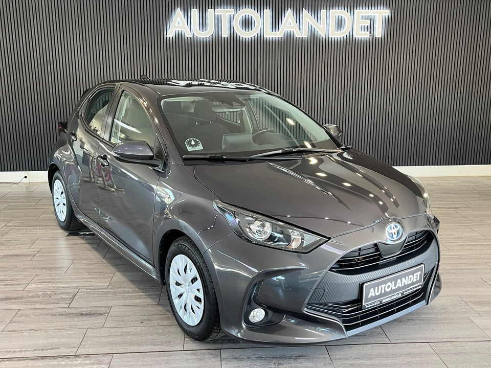 Toyota Yaris 1,5 Hybrid H1 e-CVT 5d
