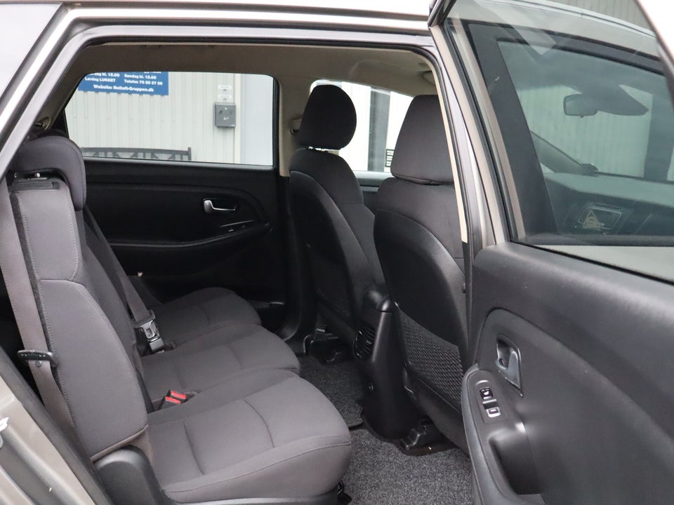 Kia Carens 1,6 GDi Attraction 7prs 5d