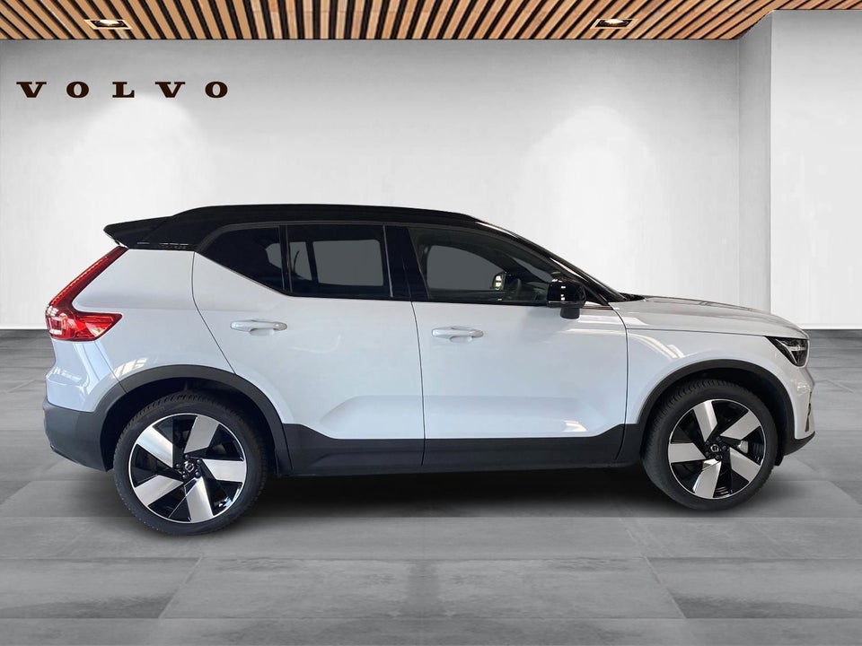 Volvo XC40 ReCharge Extended Range Plus 5d