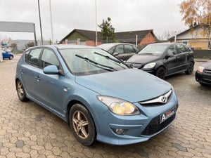 Hyundai i30, modelår 2010, 250,000 km