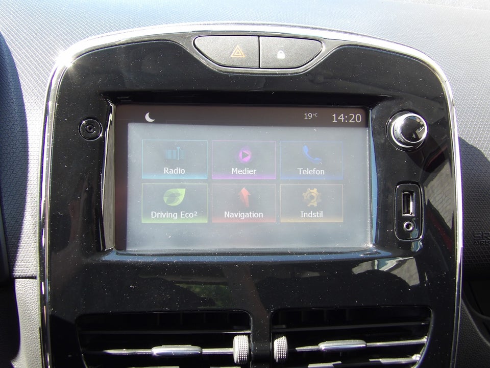 Renault Clio IV 0,9 TCe 90 Expression Sport Tourer 5d