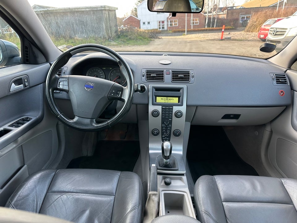 Volvo V50 1,8 Kinetic 5d