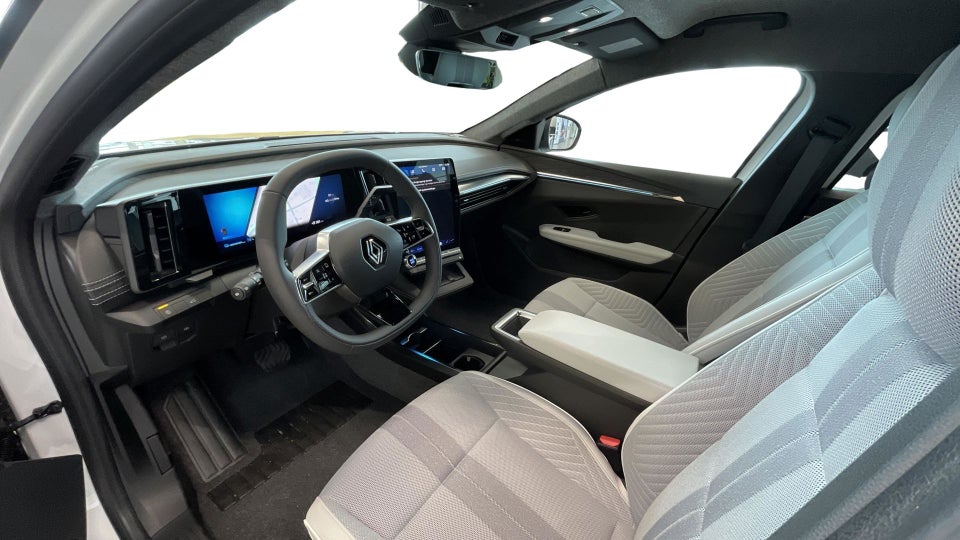 Renault Scenic E-Tech 87 Iconic 5d