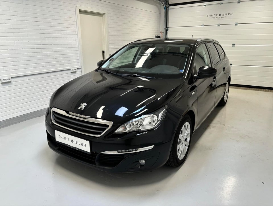 Peugeot 308 1,6 BlueHDi 120 Style Sky 5d