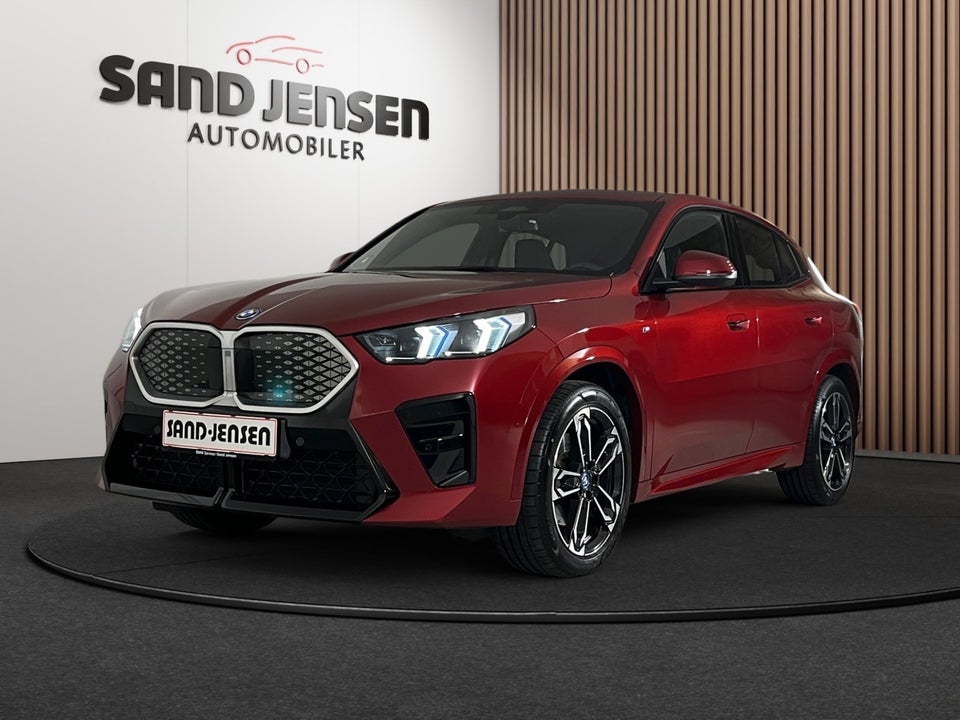 BMW iX2 xDrive30 M-Sport Premium 5d