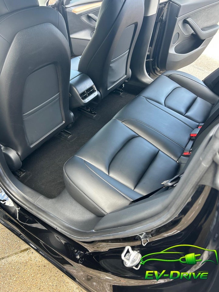 Tesla Model 3 RWD 4d