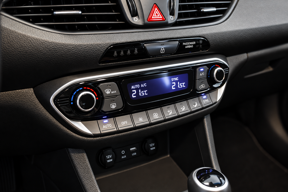 Hyundai i30 1,4 T-GDi Premium stc. DCT 5d