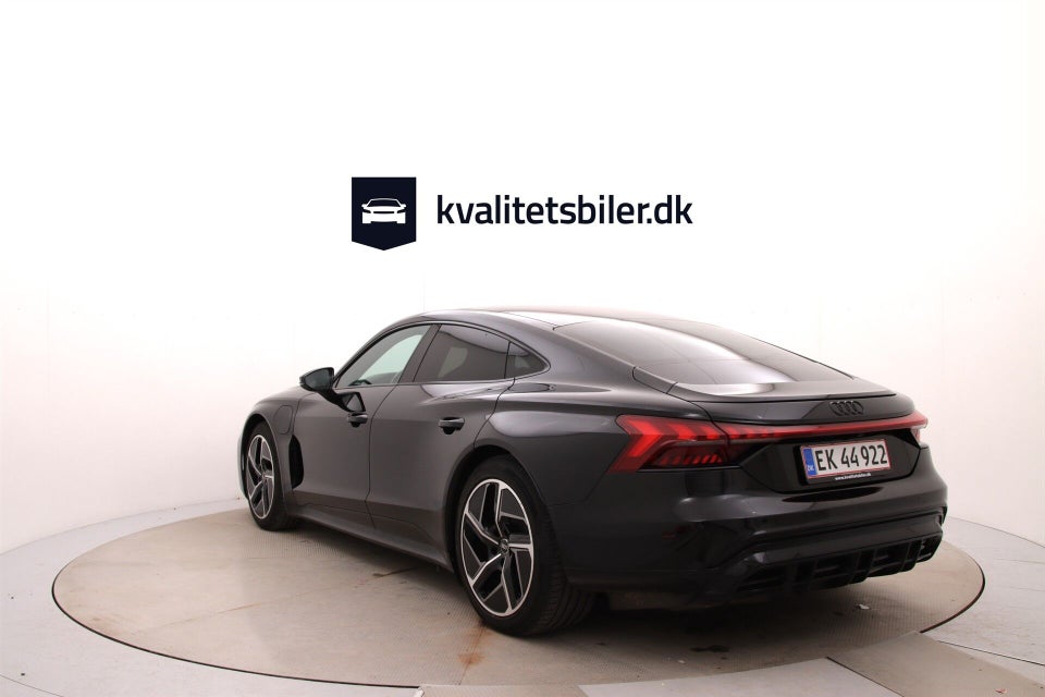 Audi e-tron GT quattro 4d