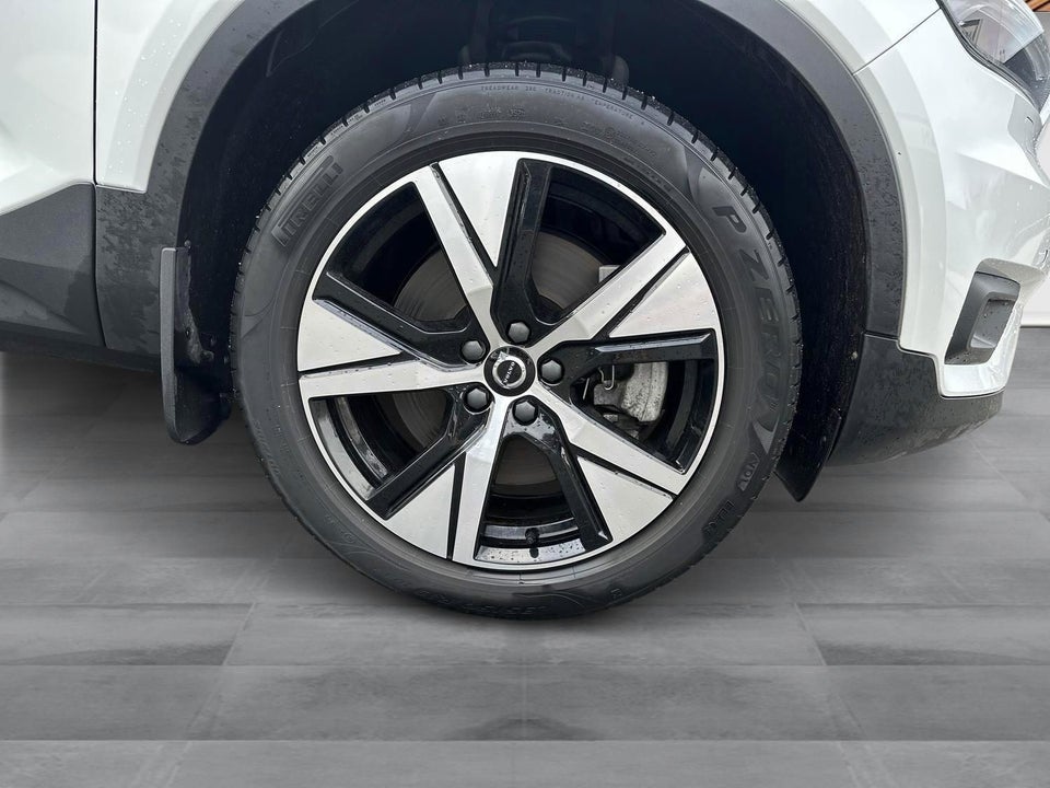 Volvo XC40 P8 ReCharge Twin Pro 5d