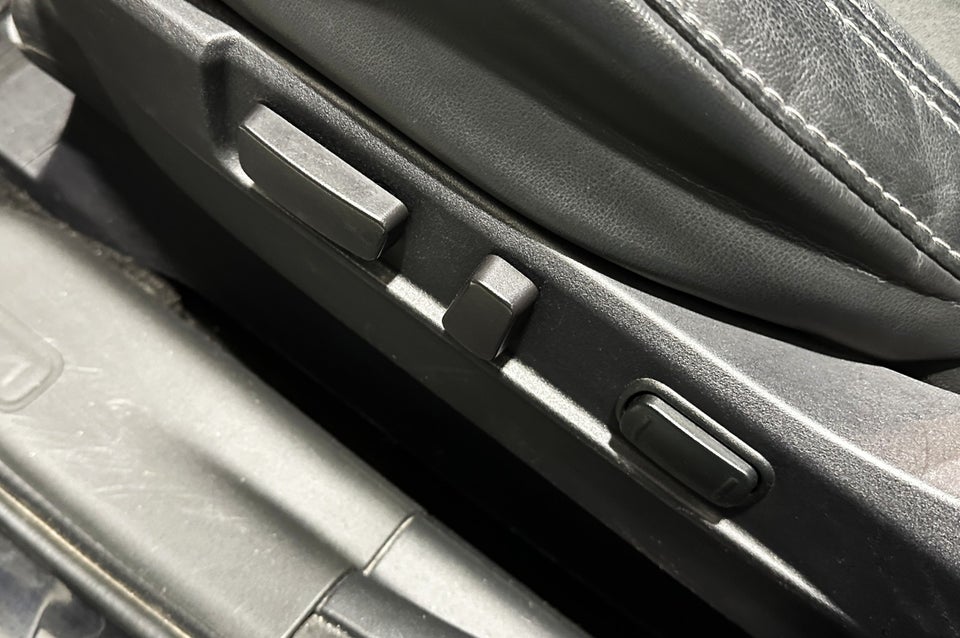 Mitsubishi Outlander 2,4 PHEV Intense CVT 4WD 5d