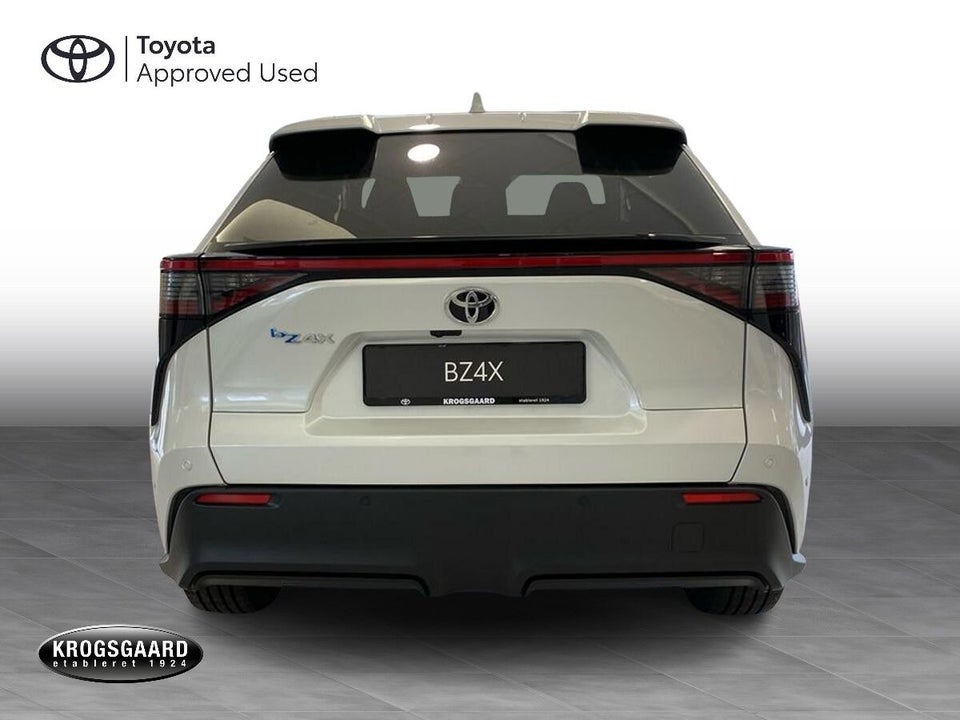 Toyota bZ4X Executive 5d