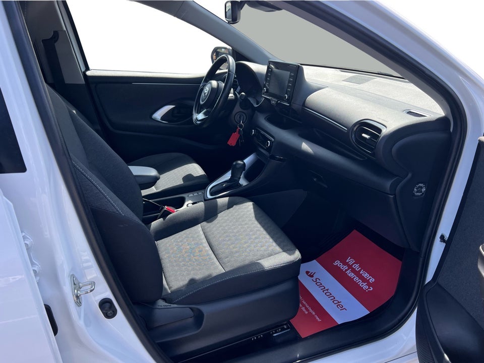 Toyota Yaris 1,5 Hybrid H1 e-CVT 5d