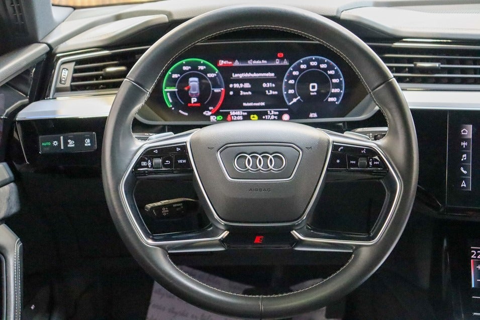 Audi e-tron 55 S-line Sportback quattro 5d