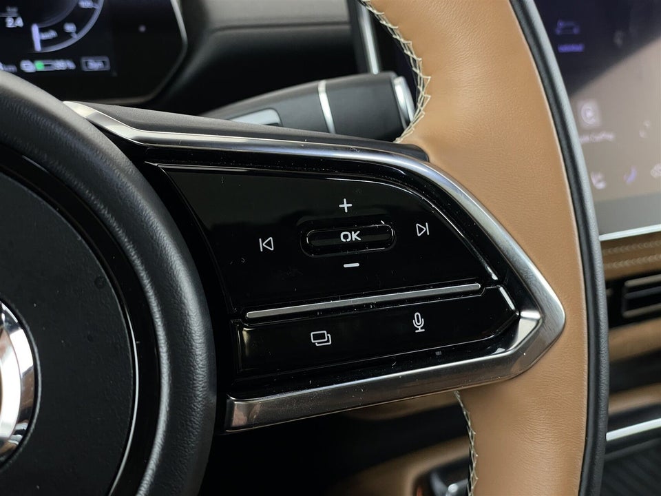 Mazda 6e Takumi+ Long Range 5d