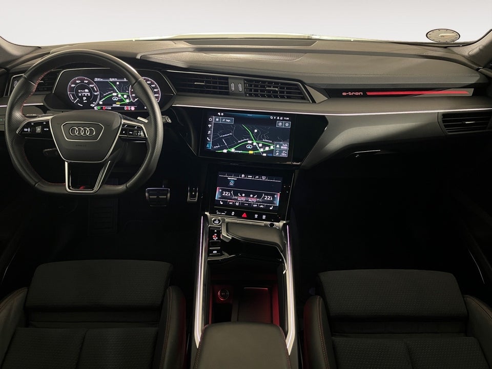 Audi Q8 e-tron 50 S-line quattro 5d