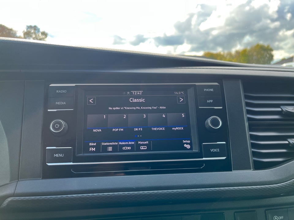 VW Transporter 2,0 TDi 150 Kassevogn DSG lang