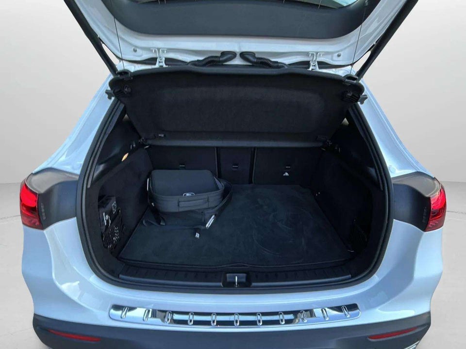 Mercedes EQA250 Progressive 5d