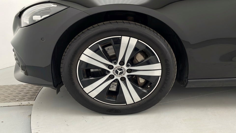 Mercedes C300 e 2,0 Business AMG stc. aut. 5d