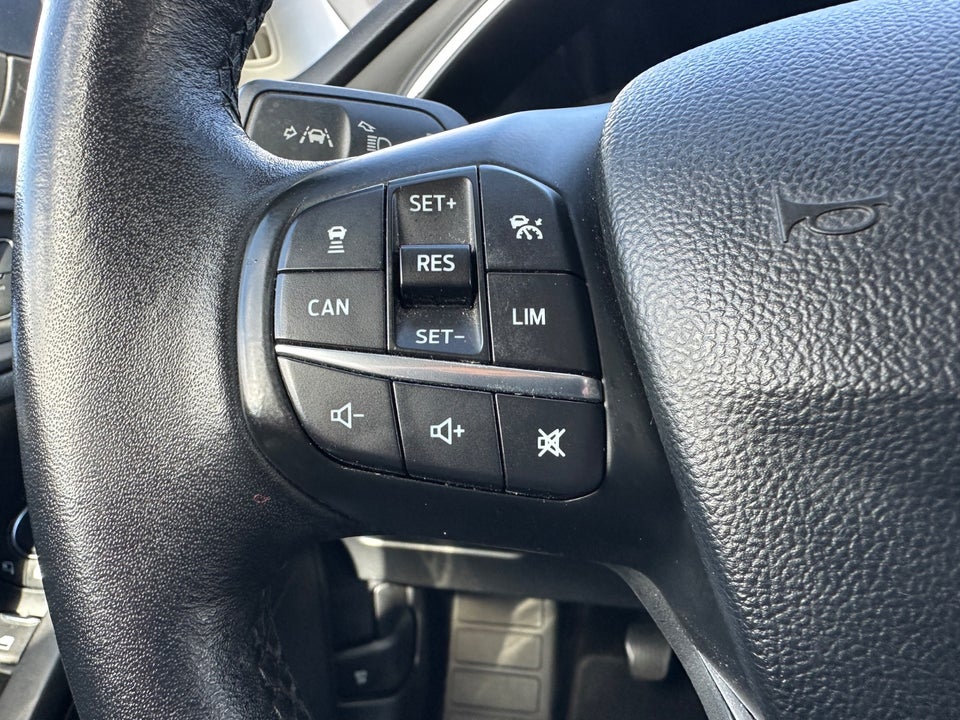 Ford Focus 1,0 EcoBoost Titanium Business Van 5d